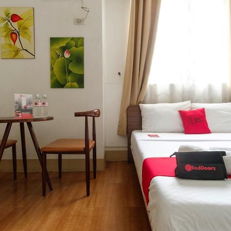 Hotel Reddoorz Near V Mapa Station Manila Esterno foto
