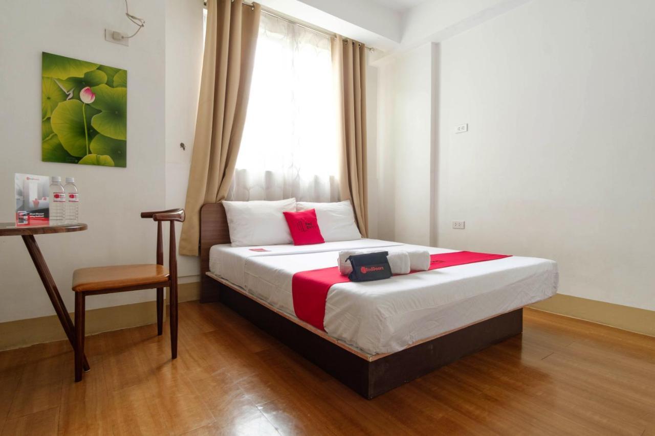 Hotel Reddoorz Near V Mapa Station Manila Esterno foto